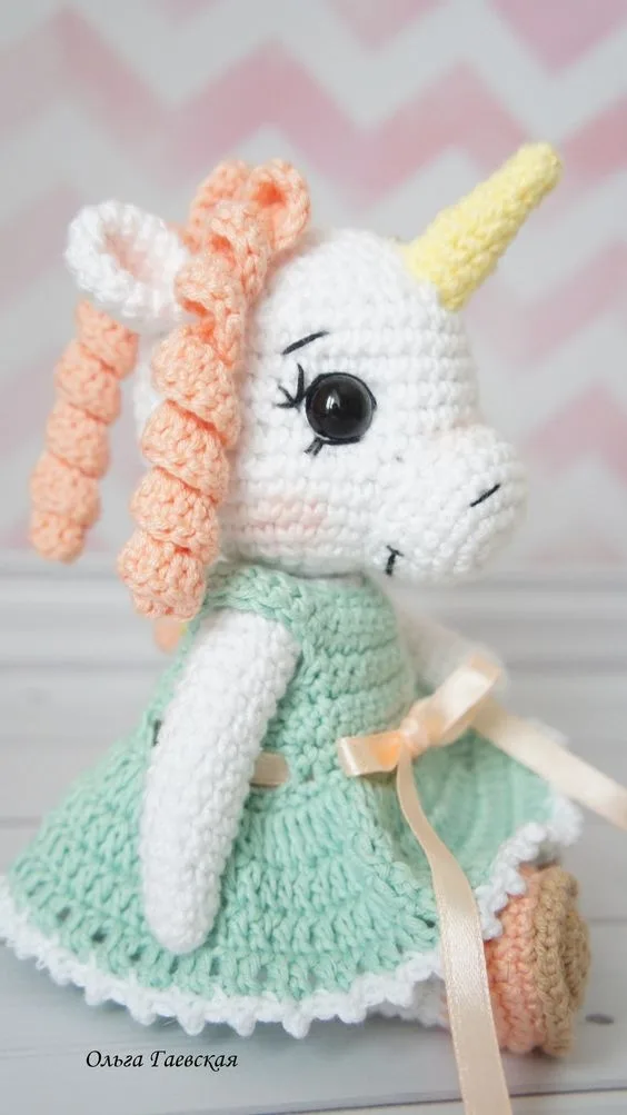 Вязанная игрушка «Крошка — единорожка» — лист 1