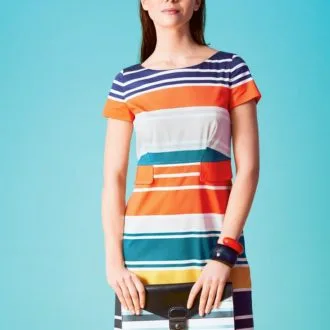 Прямое платье с короткими рукавами