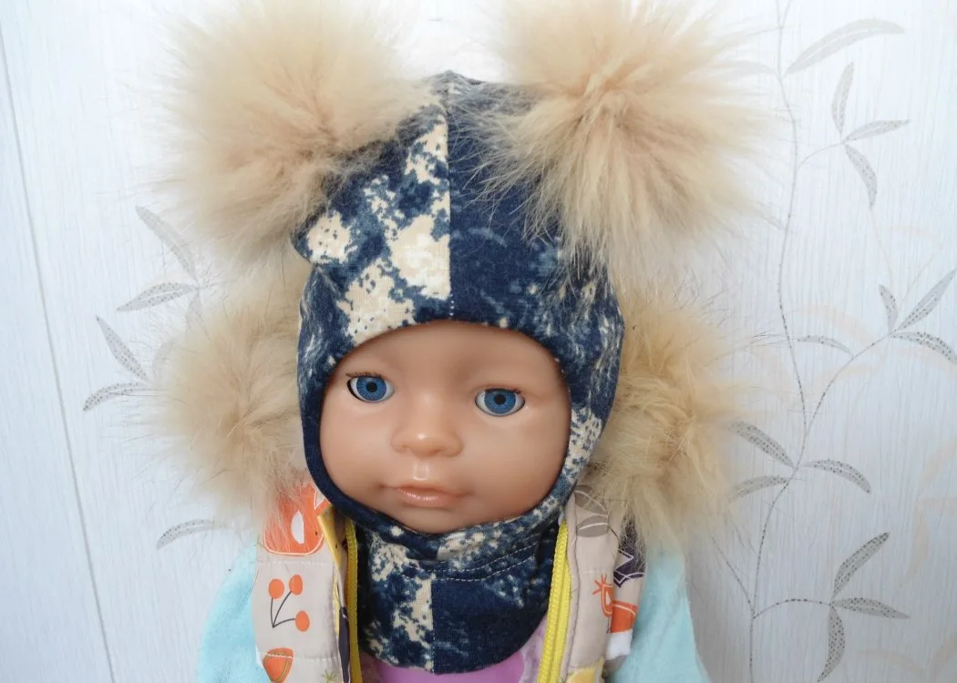 Шлем с помпонами для куклы Baby Born