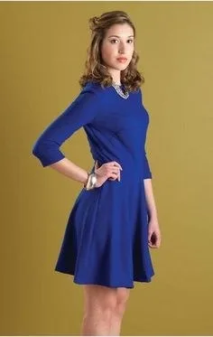 Приталенное платье с рукавами 3/4 и расклешённой юбкой, размеры XS–XL — лист 1