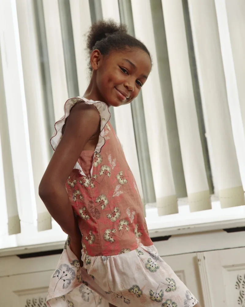 Дитяча сукня з рюшами