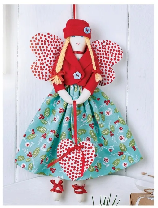 Кукла «Holly Fairy» с одеждой и крыльями — лист 1