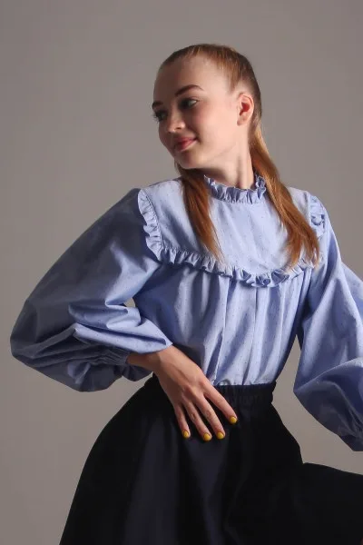 Блуза з оборкою для дівчаток (116, 134)
