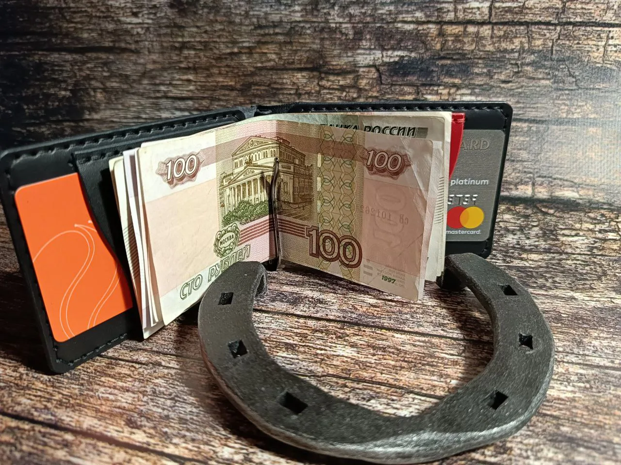 Кожаный поясной чехол-подвес с клапаном